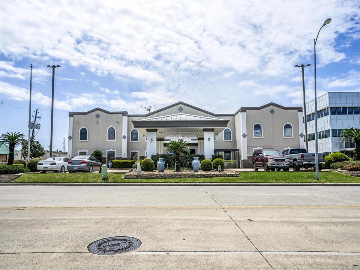 Days Inn & Suites By Wyndham Webster Nasa-Clearlake-Houston Exteriör bild