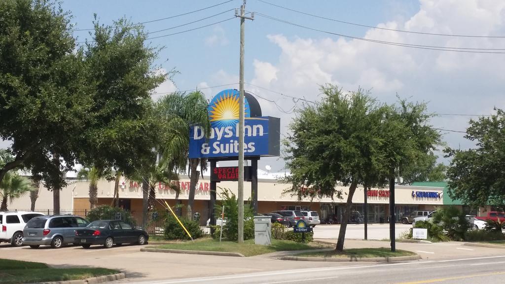 Days Inn & Suites By Wyndham Webster Nasa-Clearlake-Houston Exteriör bild